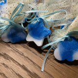 mpomponiera-apo-ygro-gyali-01