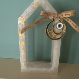 enthymion-resin-xeiropoiito-xristougenniatiko-spitakii-apo-ugro-guali-01